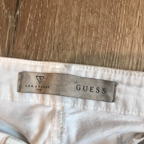 White Guess Jeans - Picture 2 of 3